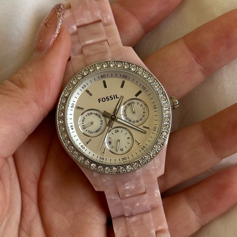 Fossil Analog Watch - image 2